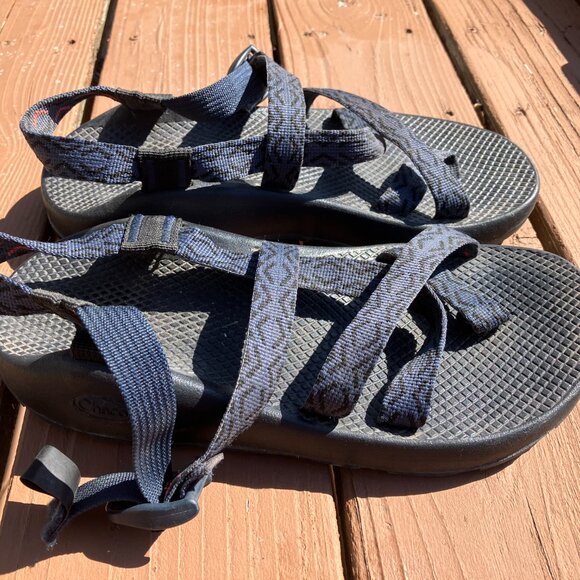 Men\'s Chaco Z/2 Size 8 Wide - Blue Straps